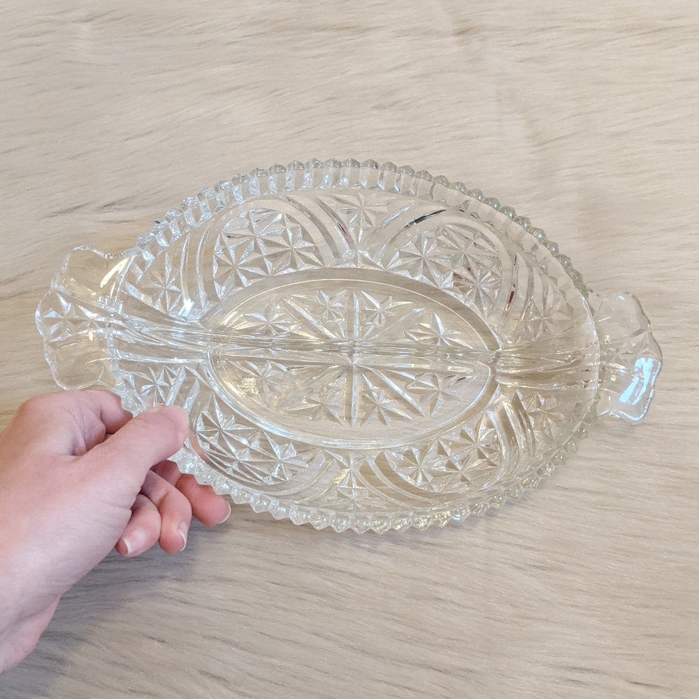 Vintage etched glass divided serving tray. - Picture 2 of 4